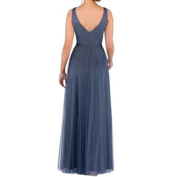 SORELLA VITA Green Sleeveless V-Neck Gown - Picture 2 of 7